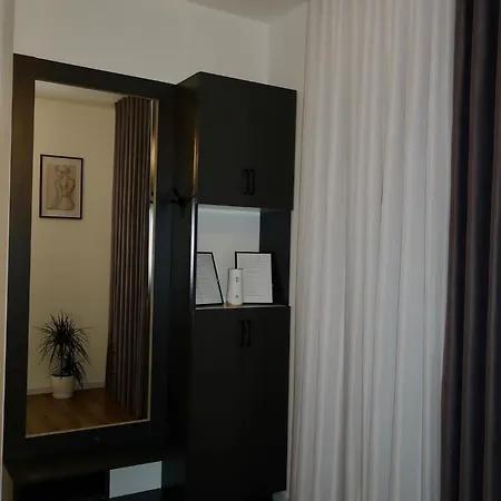 Kamez Apartment *